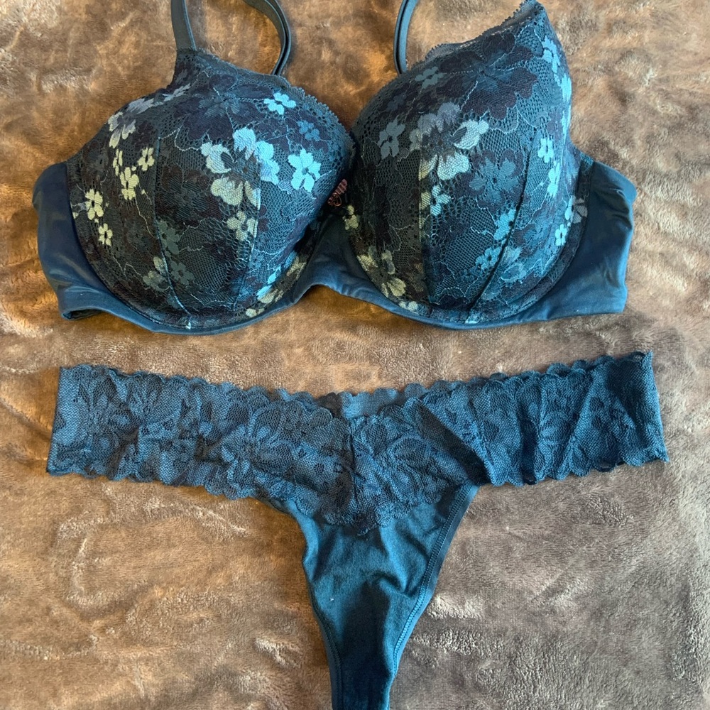 Victoria’s Secret Teal Navy Blue Floral Lace Bra and Thong Set